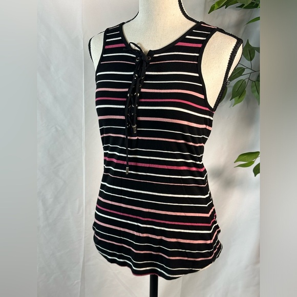 White House Black Market Black and Pink Sleeveless Tie Front Tank Top 🩷🖤 - Picture 2 of 10